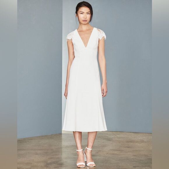 AMSALE LW142 - Crepe Midi Dress
Regular price
$425 - Picture 1 of 7